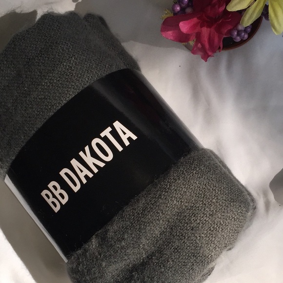 NEW! BB Dakota Wrap - Picture 5 of 8